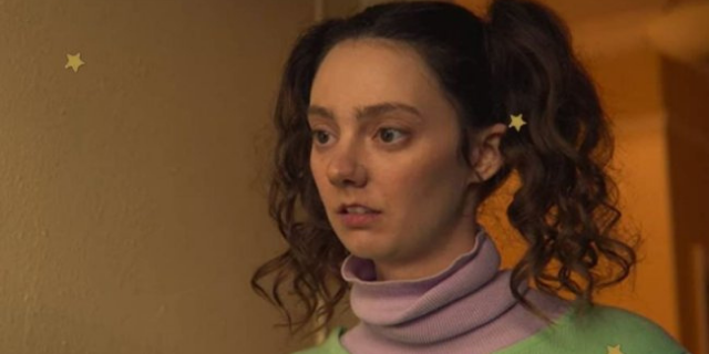 Imagem da personagem Lily, da série Sex Education, durante cena