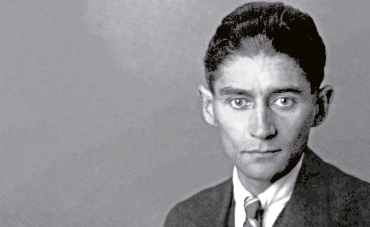 Franz Kafka olhando para frente